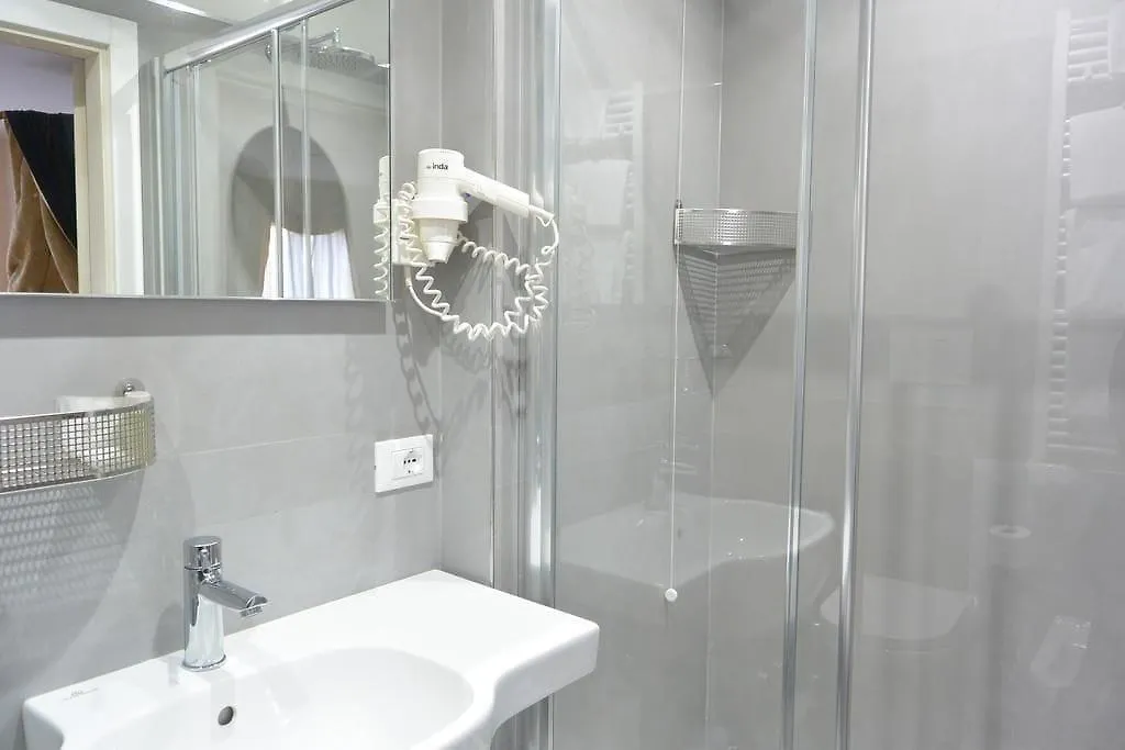 Hotel San Zulian Venice 3*,
