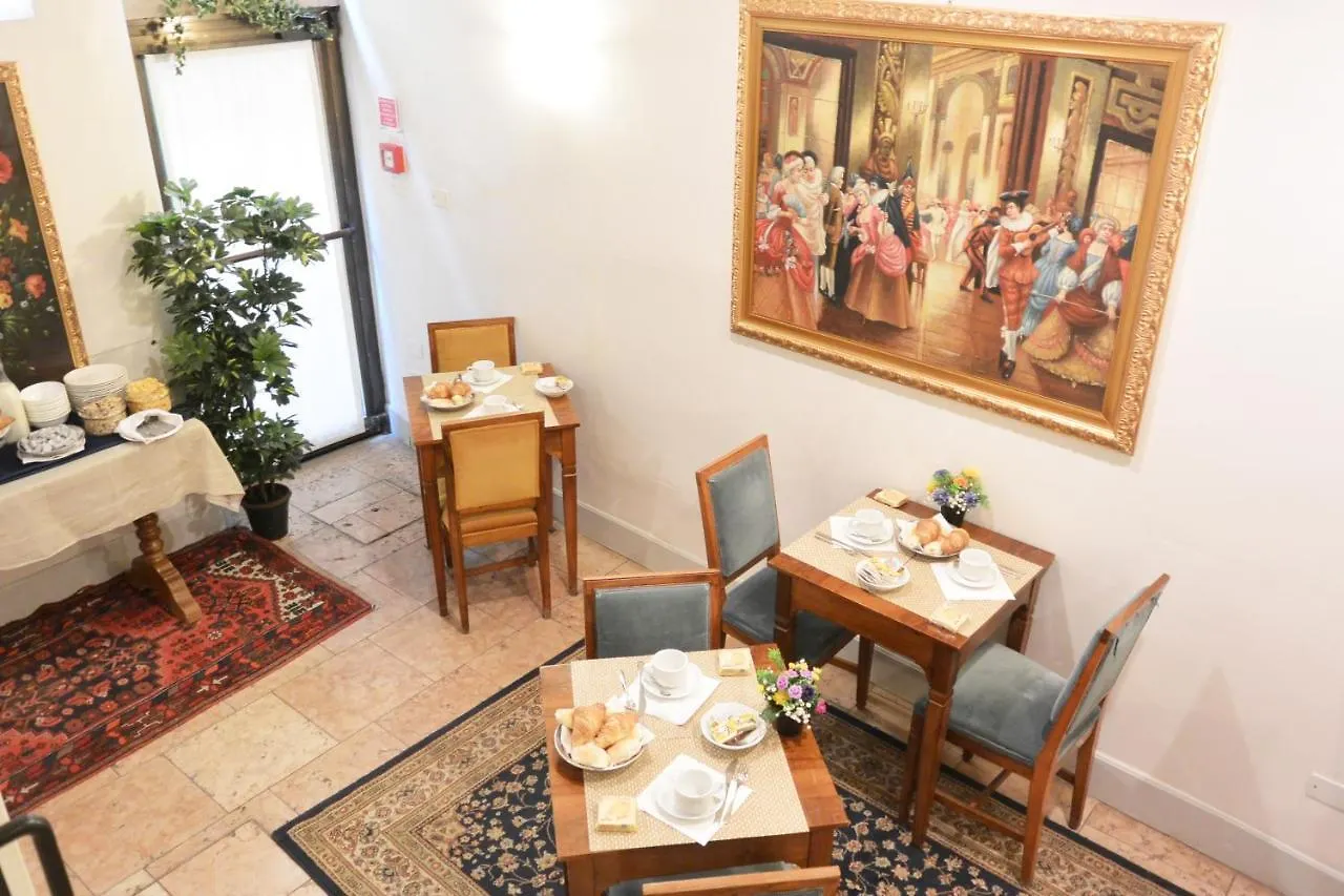 Hotel San Zulian Venice 3*,