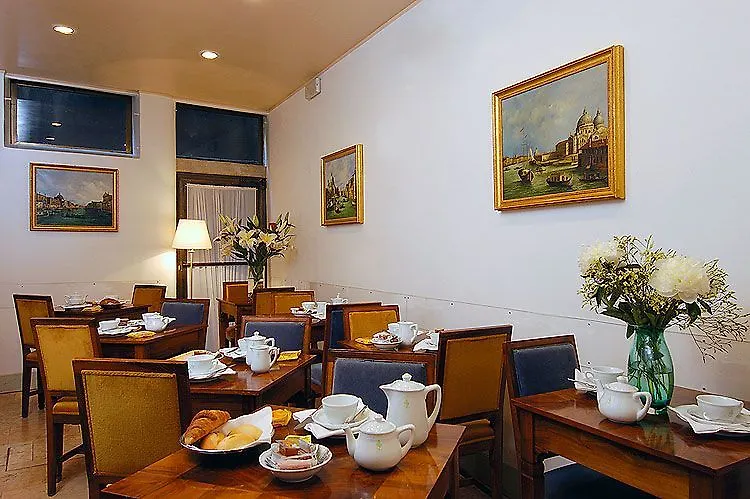 Hotel San Zulian Venice