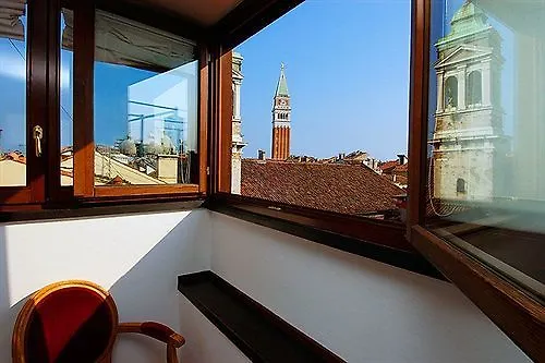 Hotel San Zulian Venice 3*,