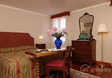 Hotel San Zulian Venice Italy